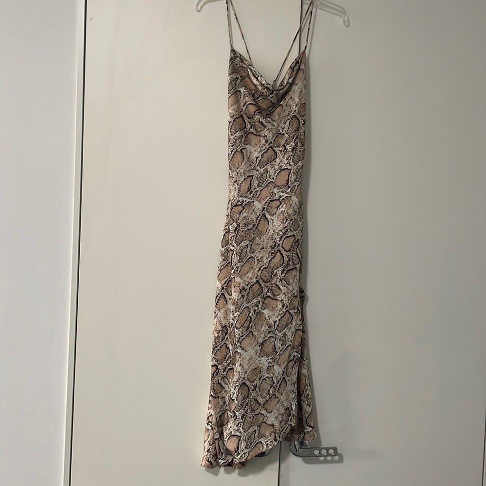 ASTR the Label NWOT-Snakeskin midi dress